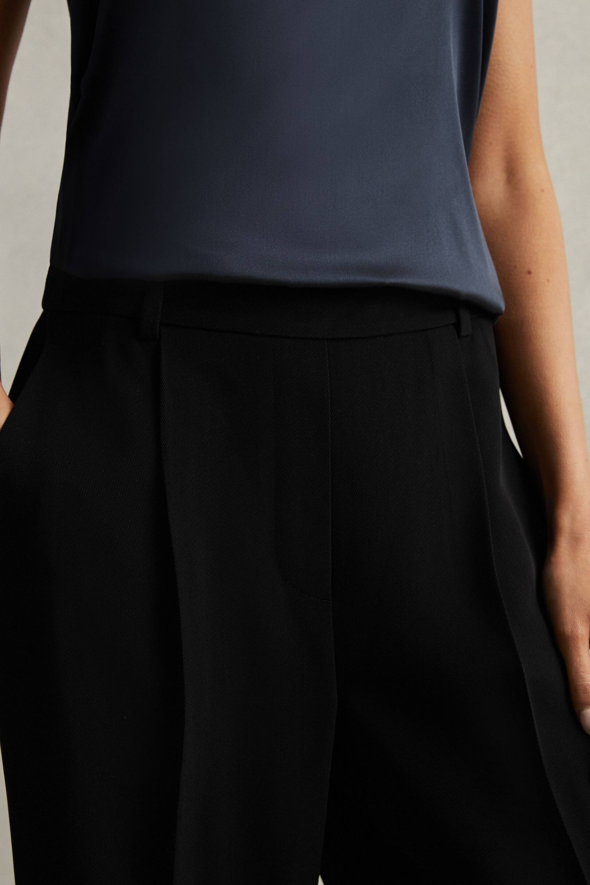 Reiss Black Eden Half-Elasticated Wide Leg Trousers - Image 3 of 6