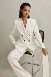 Reiss White Lori Viscose-Linen Double Breasted Suit Blazer - Image 5 of 7
