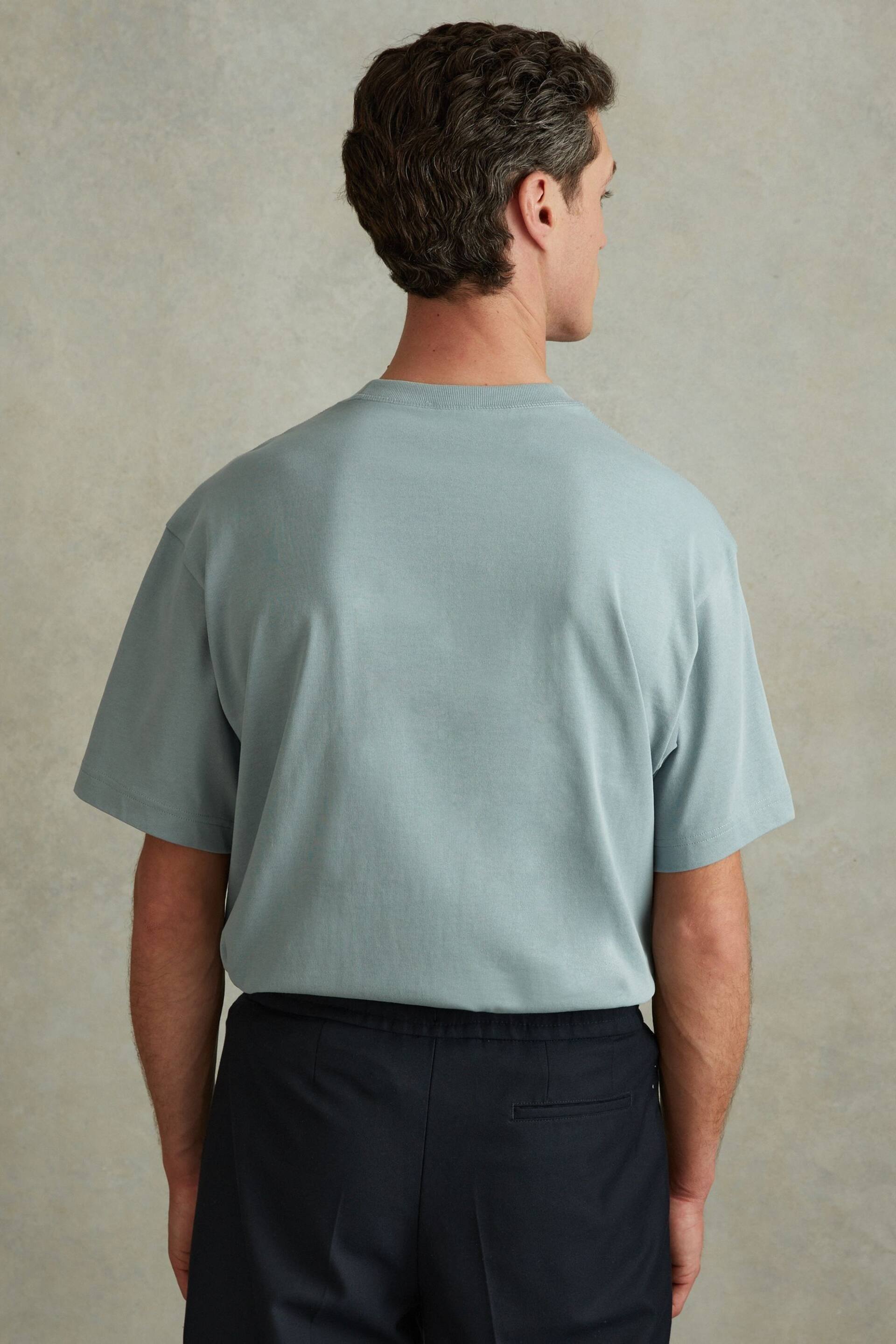 Reiss Faded Denim Tate Oversized Garment Dye T-Shirt - Image 5 of 6