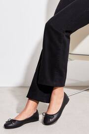 Lipsy Black Wide Fit Metal Bow Faux Leather Ballet Pump - Image 3 of 4