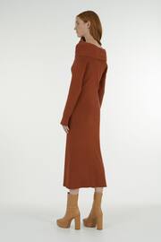 leem Red Off-Shoulder Knitted Midi Dress - Image 4 of 6