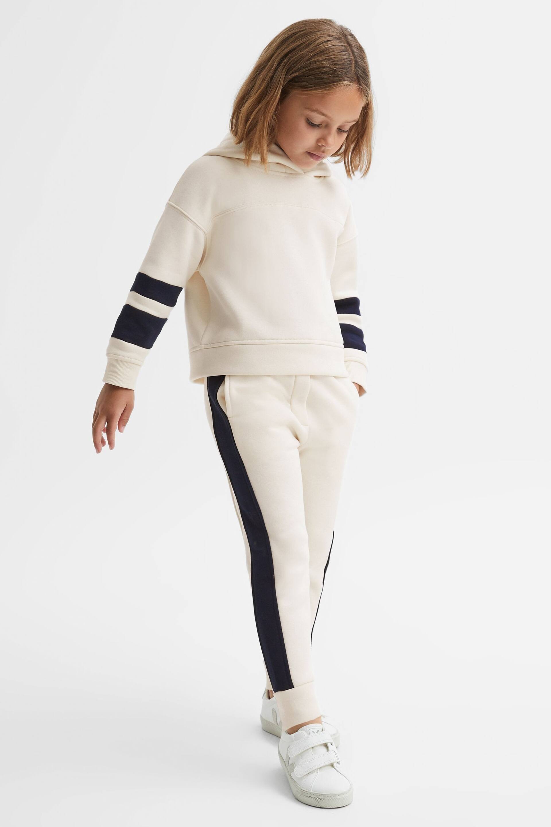 Reiss Ecru Cara Senior Cotton Blend Colourblock Hoodie and Joggers Set - Image 9 of 11