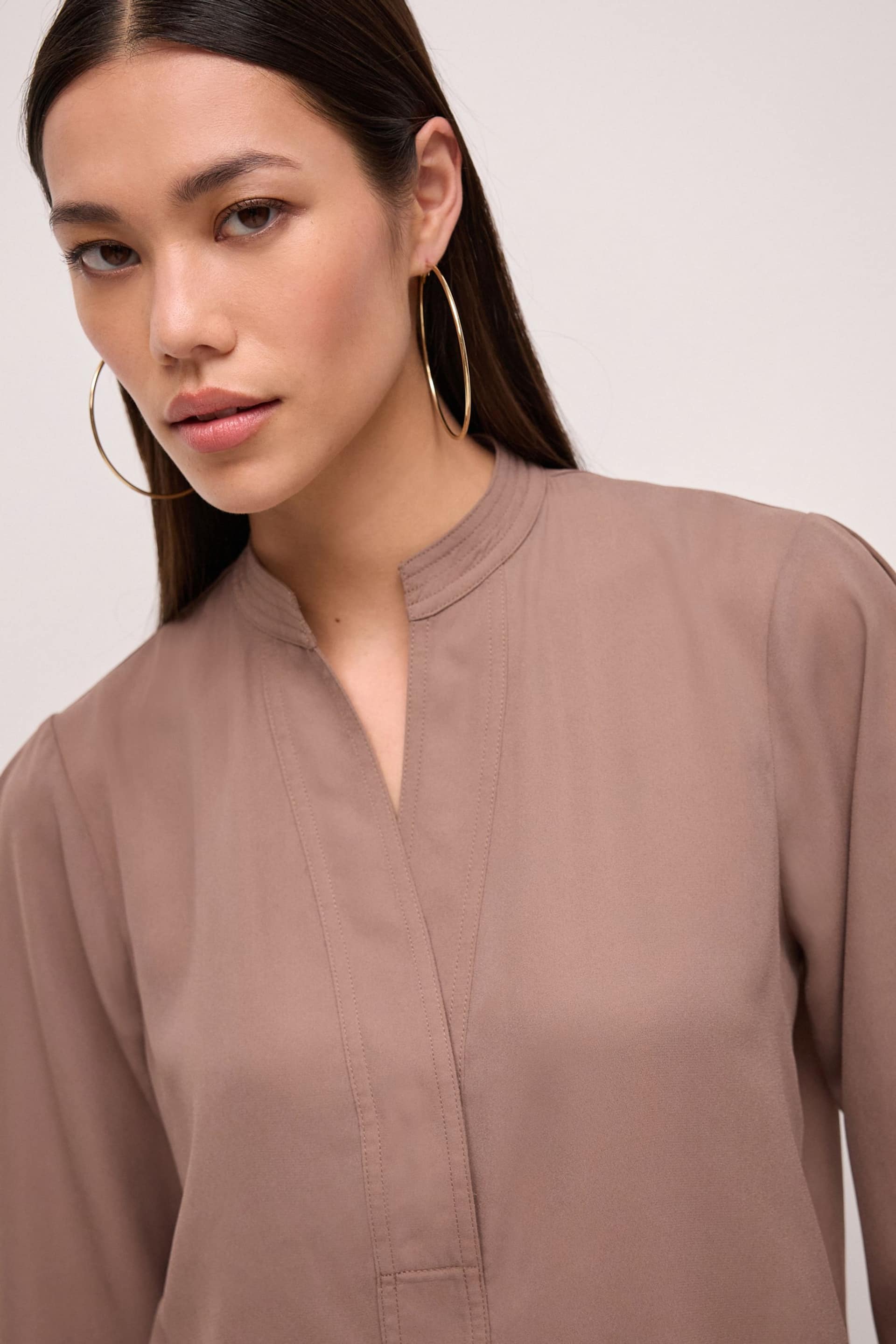 Taupe Long Sleeve Overhead V-Neck Relaxed Fit Blouse - Image 4 of 6