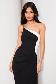 Lipsy Black/White Petite One Shoulder Chain Strap Split Detail Maxi Dress - Image 3 of 4