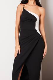 Lipsy Black/White Petite One Shoulder Chain Strap Split Detail Maxi Dress - Image 4 of 4