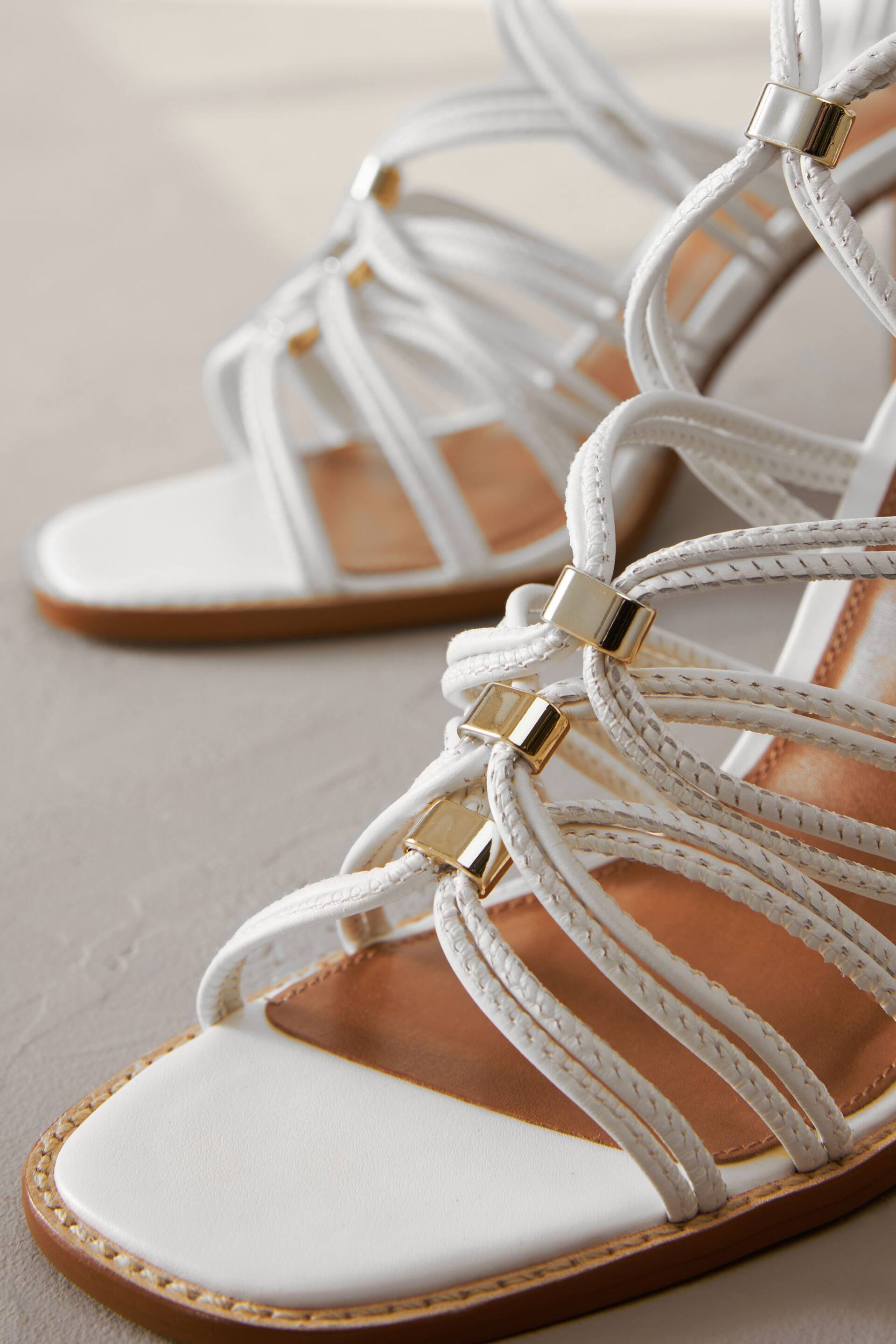 White Signature Leather Hardware Detail Block Heel Sandals - Image 10 of 10