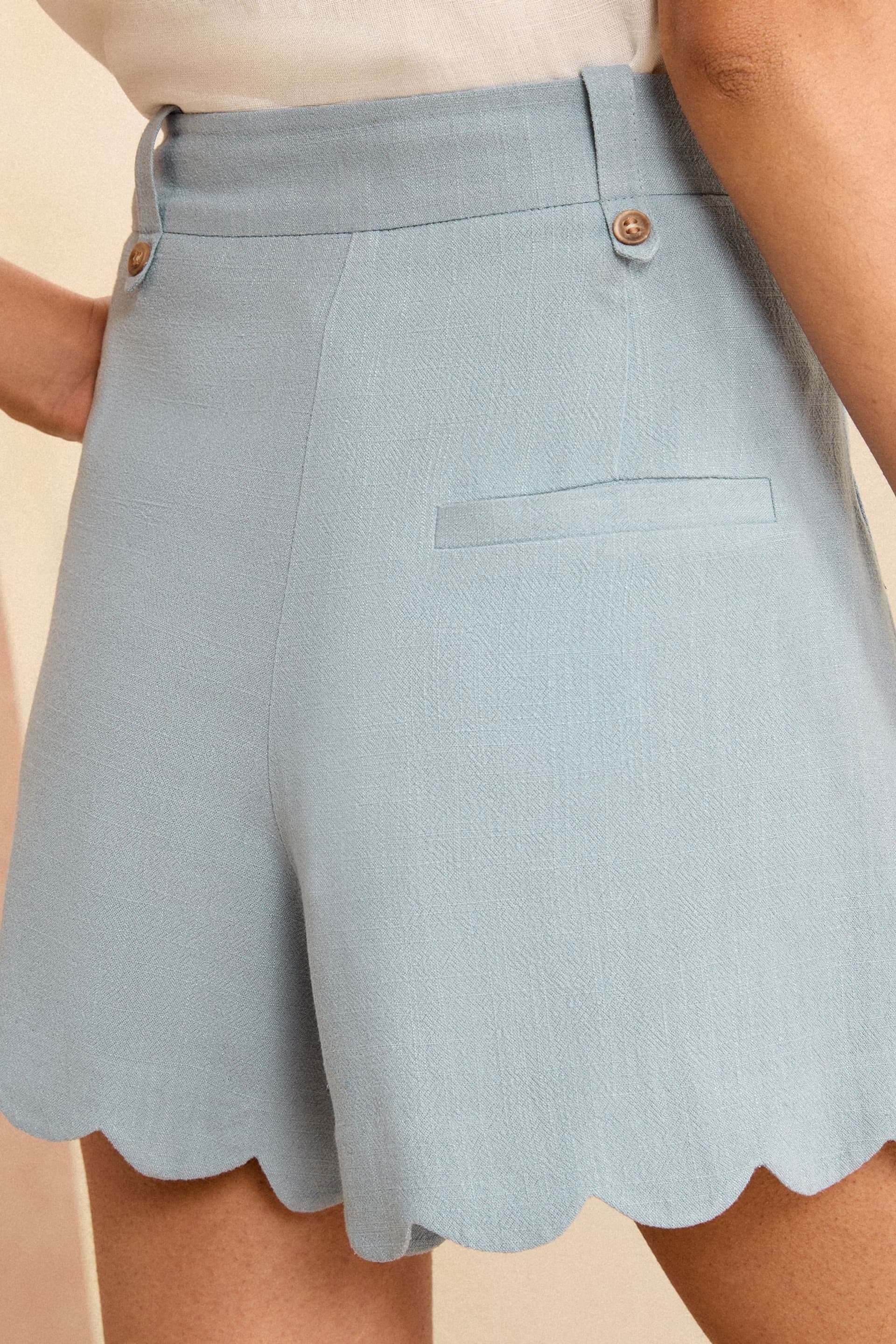 Love & Roses Blue Tailored Scallop Shorts With Linen - Image 2 of 4