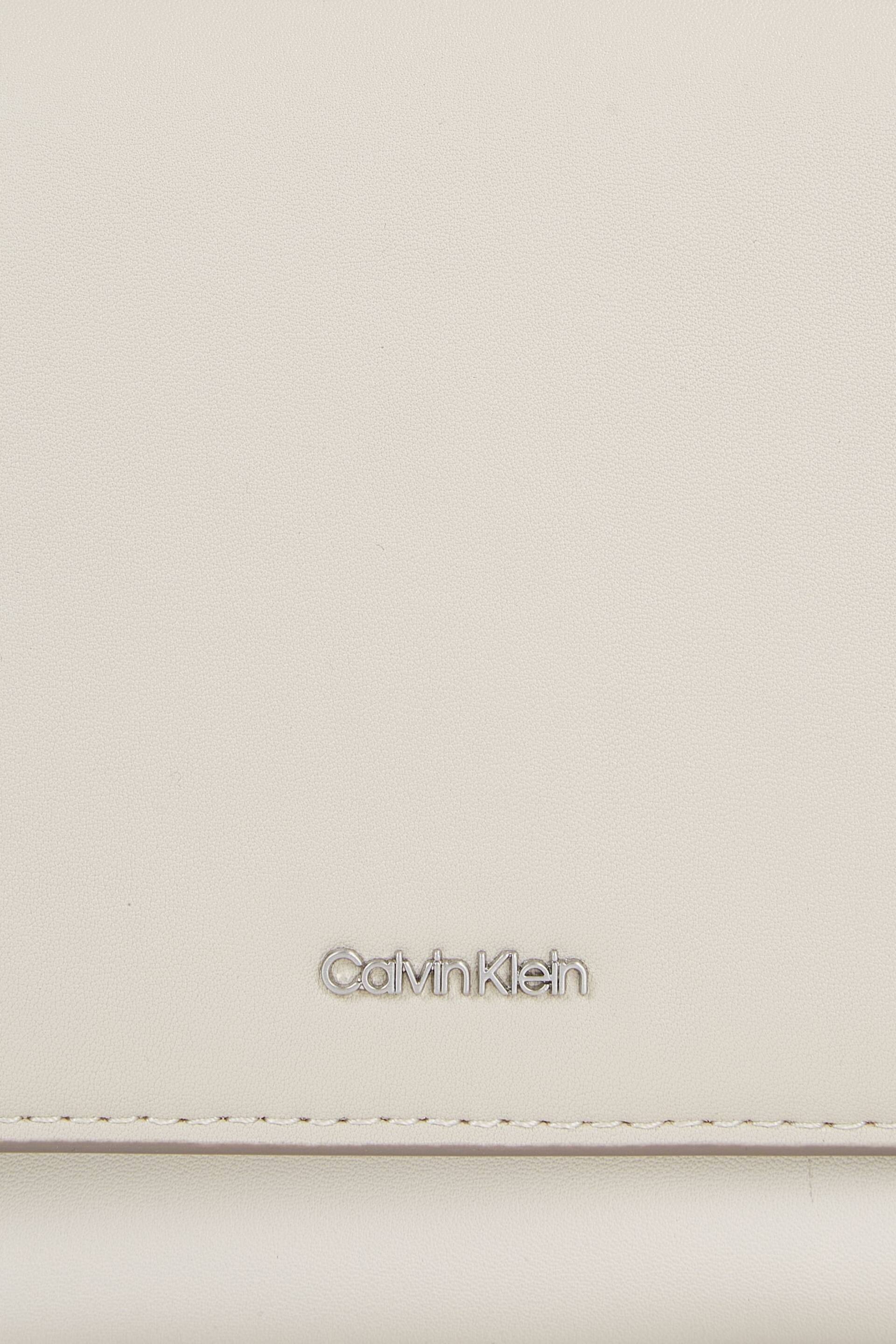 Calvin Klein White Must Shoulder Bag - Image 3 of 4