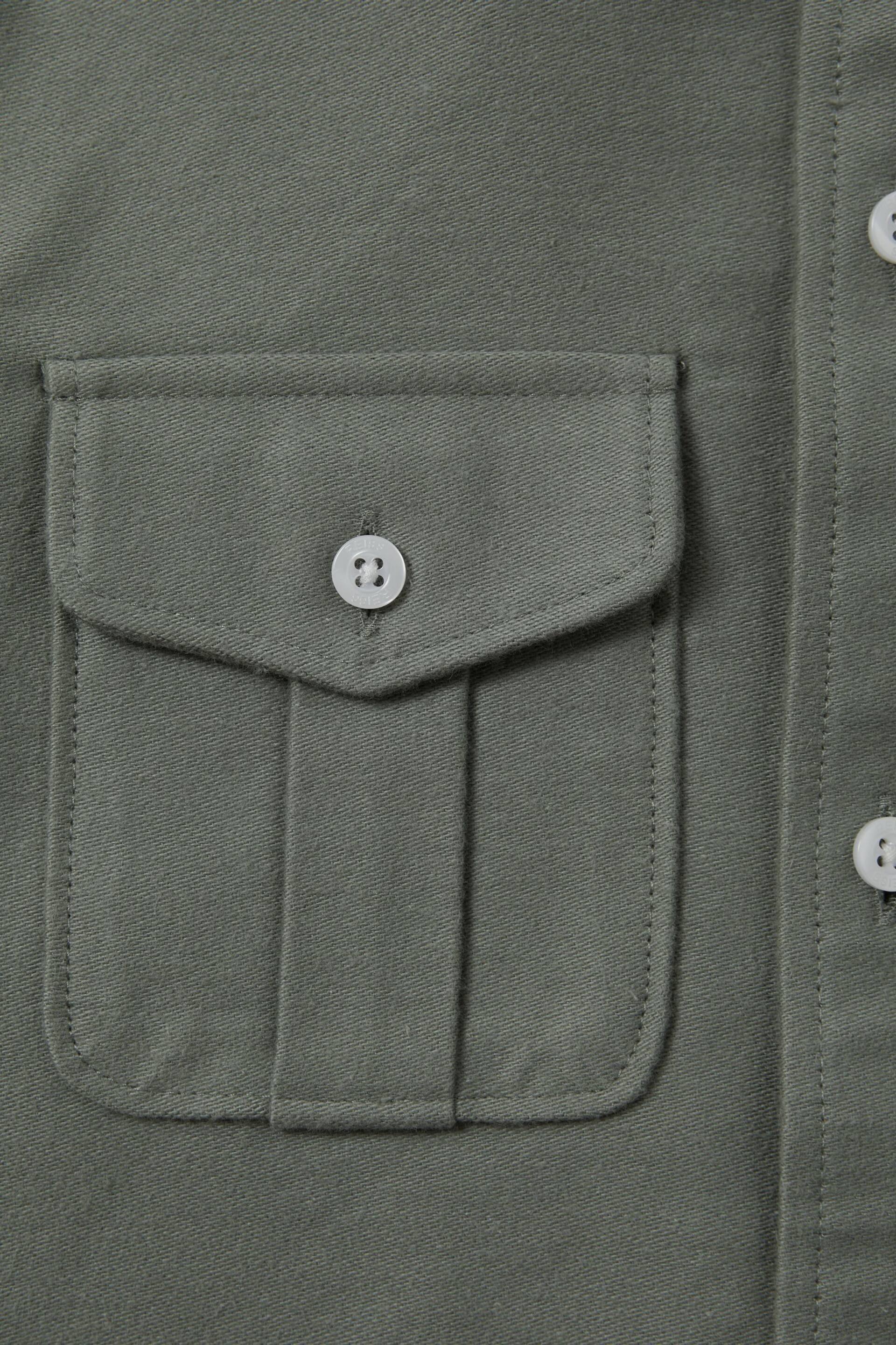 Reiss Pistachio Thomas Senior Brushed Cotton Patch Pocket Overshirt - Image 4 of 4