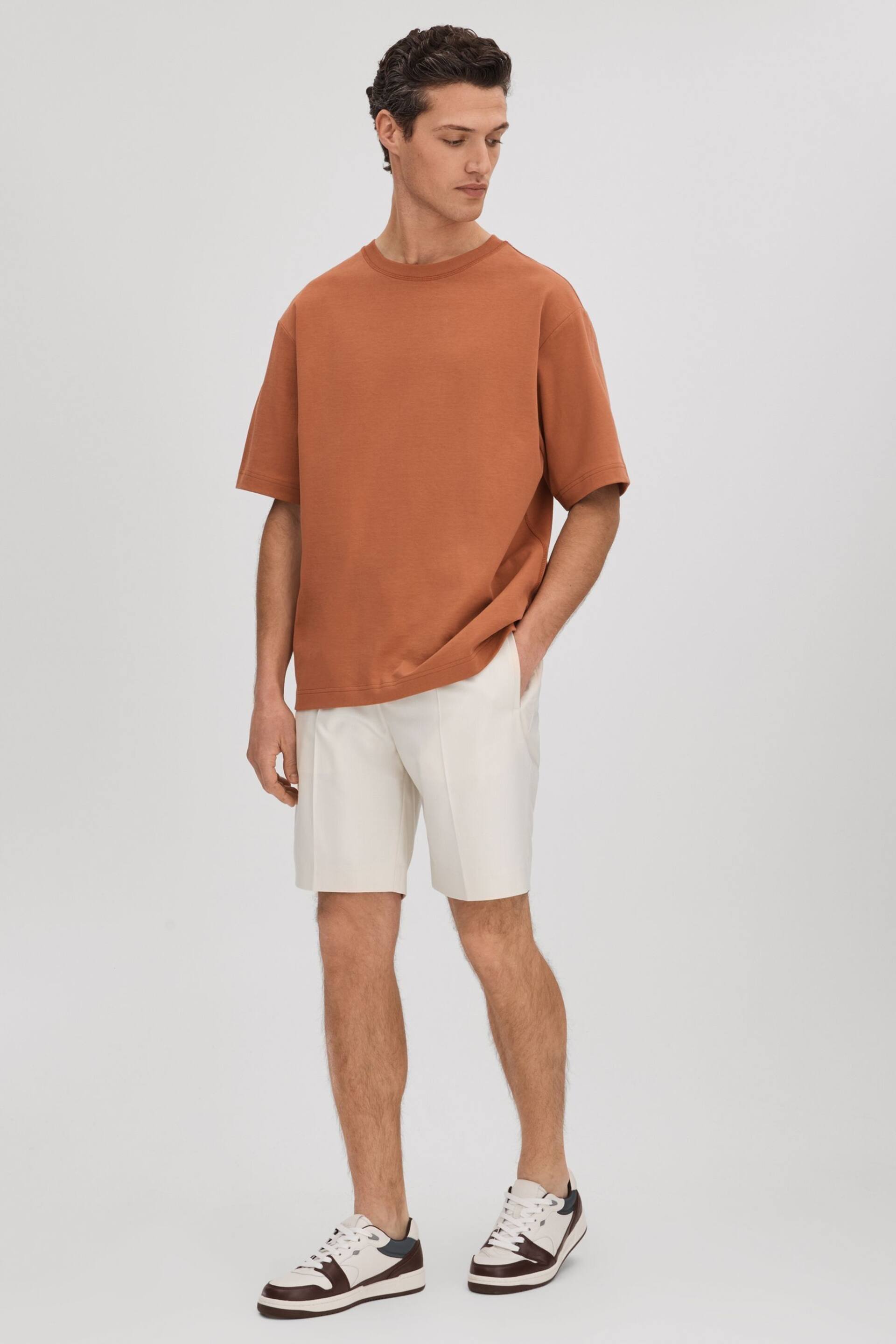 Reiss White Sussex Relaxed Drawstring Shorts - Image 3 of 6