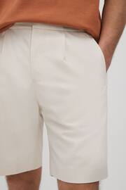 Reiss White Sussex Relaxed Drawstring Shorts - Image 4 of 6