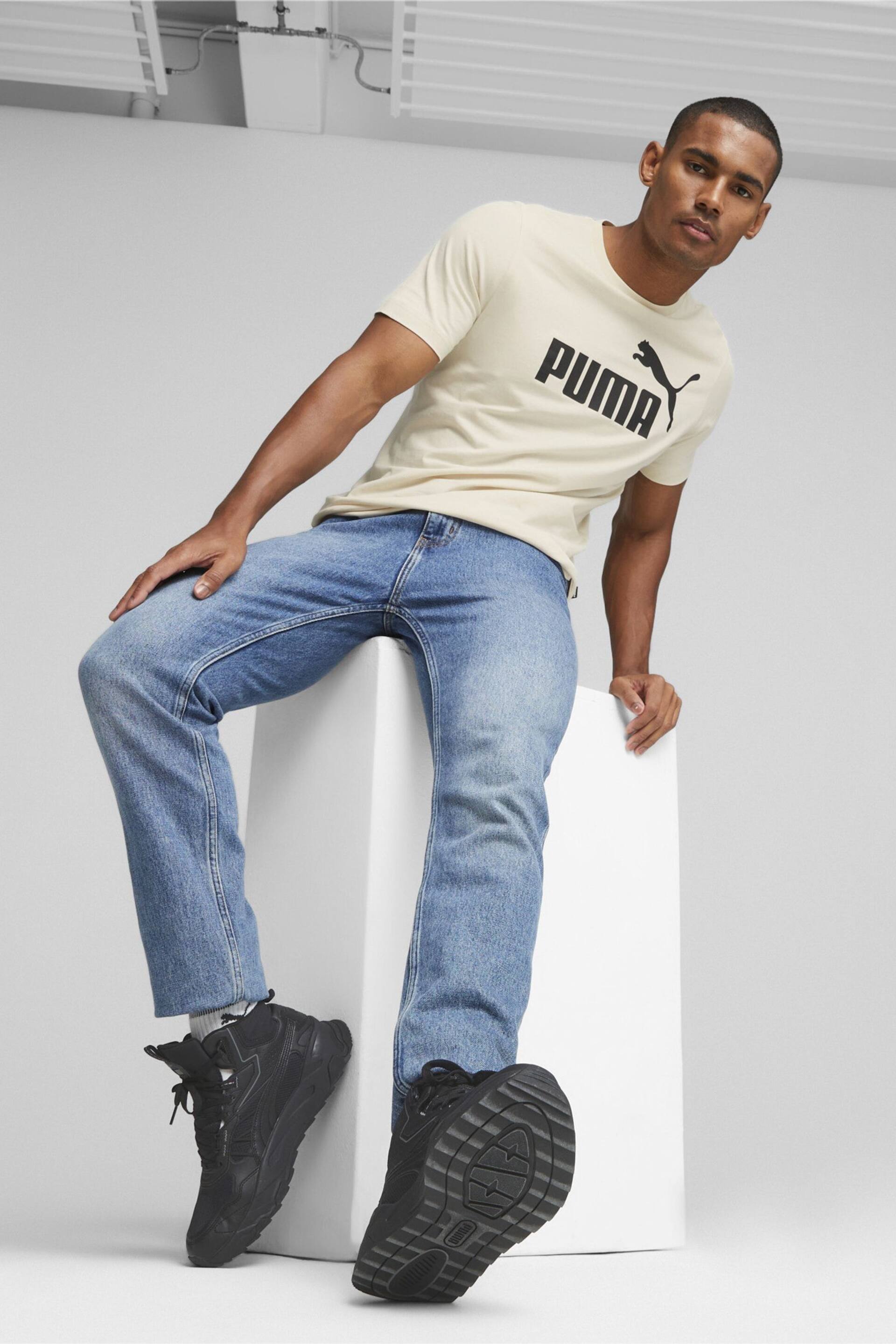 Puma White Essentials Logo Men's T-Shirt - Image 3 of 5