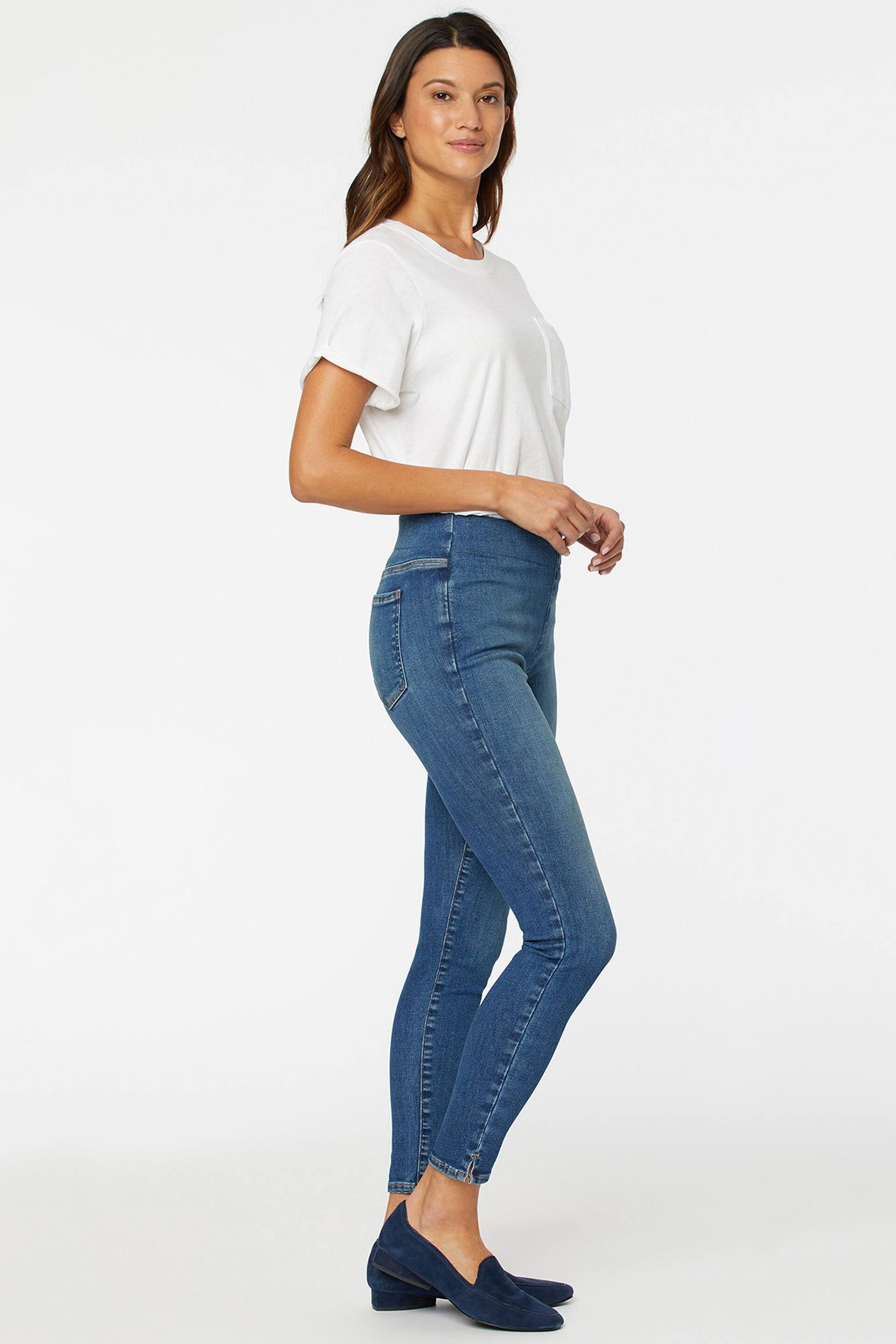 NYDJ Pull-On Skinny Ankle Jeans in SpanSpring™ - Image 3 of 7