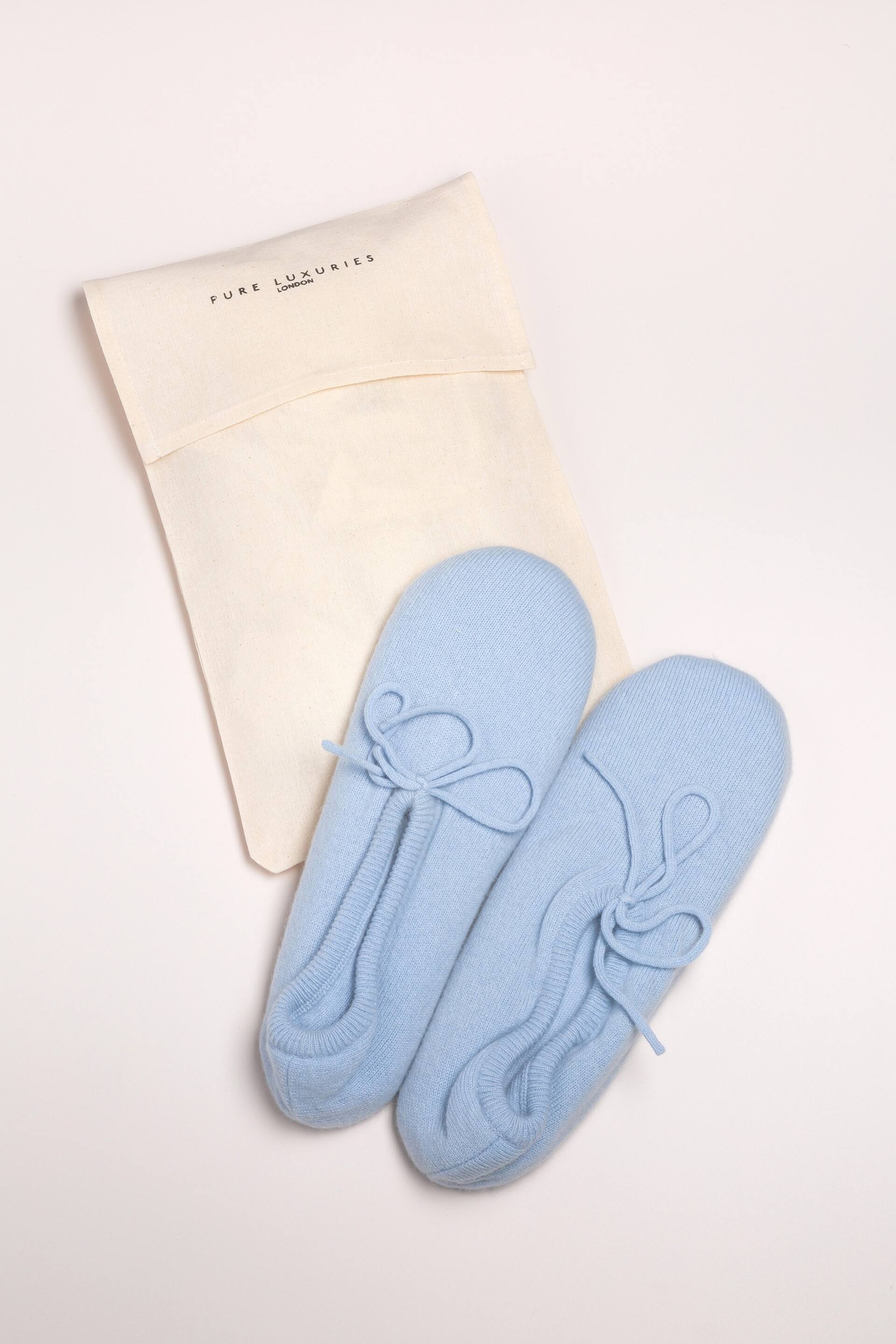 Pure Luxuries London Millom Cashmere & Merino Wool Slippers - Image 5 of 5