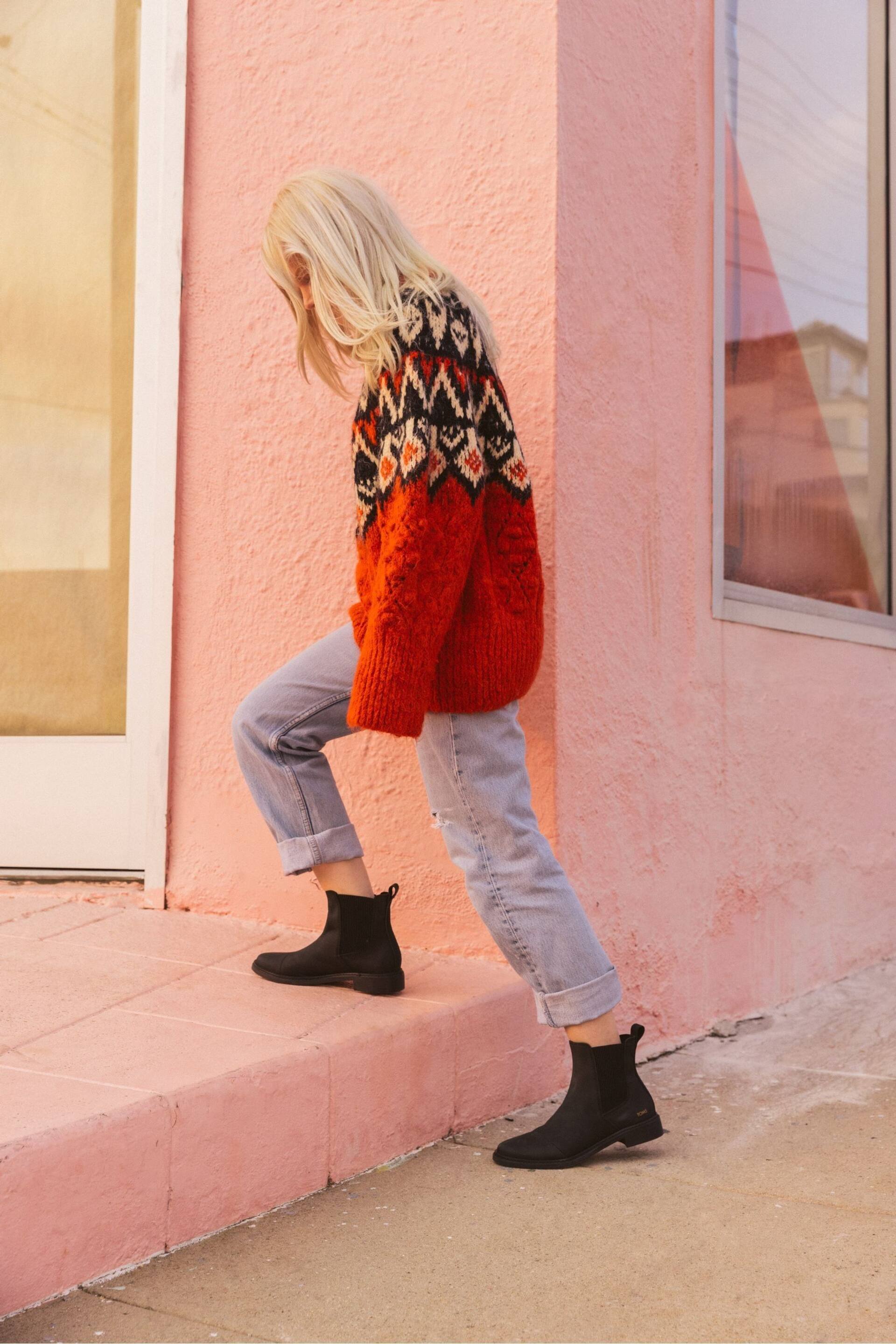 TOMS Charlie Black Leather Chelsea Boots - Image 10 of 11