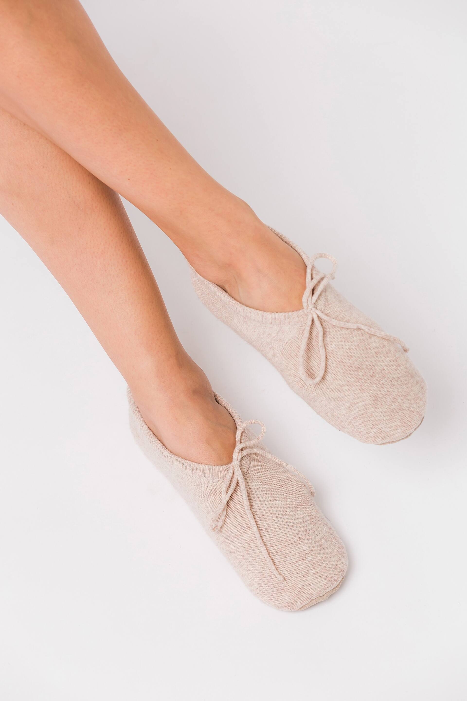 Pure Luxuries London Millom Cashmere & Merino Wool Slippers - Image 2 of 5
